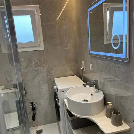 Dodas Luxury Apartamento Corfu (city)