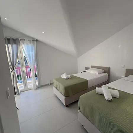 Dodas Luxury Apartament *